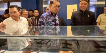 Menbud Fadli Zon Buka Pameran Riksa Wisesa di Museum Pajajaran 