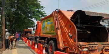 Bupati Bogor Andalkan Truk Compactor Atasi Air Lindi Sampah yang Cemari Lingkungan