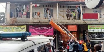 Diduga Sudah 4 Hari, Mayat Pria Ditemukan Membusuk dalam Kamar di Sukaraja