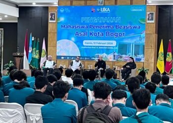 Dedie Rachim Beri Arahan Mahasiswa Beasiswa di UIKA Bogor