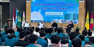 Dedie Rachim Beri Arahan Mahasiswa Beasiswa di UIKA Bogor