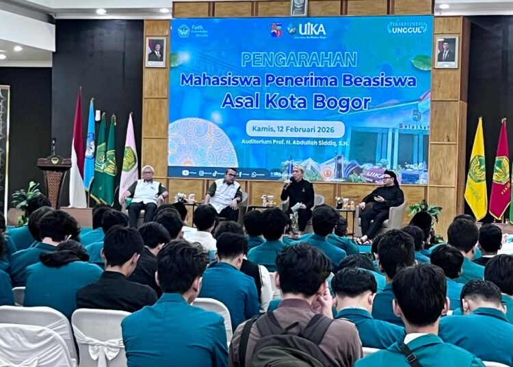 Dedie Rachim Beri Arahan Mahasiswa Beasiswa di UIKA Bogor