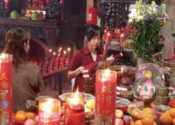 Imlek 2557, Ratusan Umat Konghucu Padati Klenteng Hok Tek Bio Cibinong 