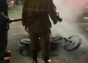 Tabrak Ambulans hingga Tangki Bocor, RX King Terbakar di Pakansari 