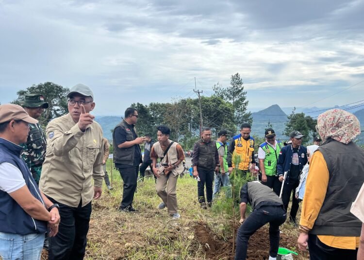 Sekda Ajat: Gerakan Menanam Harus Lahir dari Hati, Bukan Sekadar Program