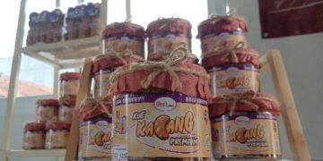 Perajin Kue Lebaran di Cianjur Kebanjiran Pesanan, Kue Kacang Gula Aren Jadi Favorit