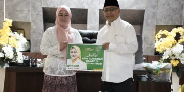 Ketua DPRD Cianjur Metty Triantika Bayar Zakat Mal Lewat Baznas