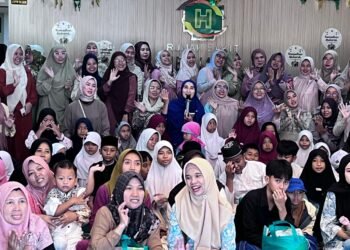 Berbagi Kebahagiaan, Hermina Grup Santuni Puluhan Anak Yatim 