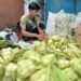 Pedagang Kulit Ketupat di Kota Bogor Raup Untung Jelang Lebaran