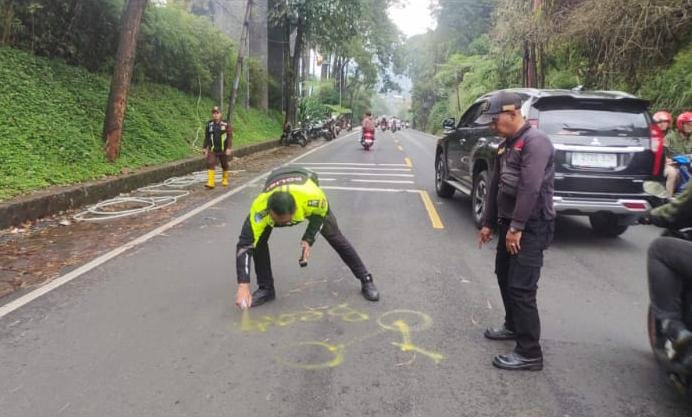 Pelajar 15 Tahun Tewas Tertabrak Motor di Puncak Bogor