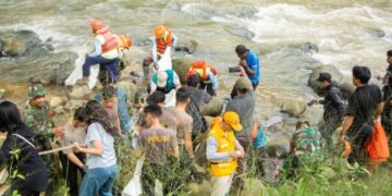 Peringati Hari Bumi, Sunset di Kebun Gelar Bersih-Bersih Ciliwung