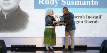 Konsisten Dorong Perubahan Pembangunan, Bupati Bogor Terima Penghargaan Kepala Daerah Inovatif 