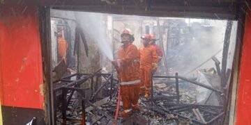 Kebakaran di Sukabumi Hanguskan 3 Kios dan 1 Rumah, Kerugian Rp100 Juta