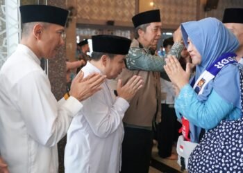 Lepas Jamaah Haji, Ketua DPRD Kota Bogor Titip Doa untuk Kesejahteraan Warga