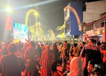 Ribuan Warga Tumpah Ruah Saksikan Kirab Budaya Milangkala Tatar Sunda