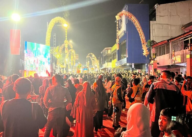 Ribuan Warga Tumpah Ruah Saksikan Kirab Budaya Milangkala Tatar Sunda