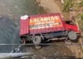 Tali Gas Putus, Truk Box Terperosok ke Sungai Cigudeg