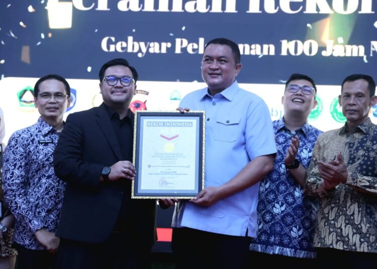 Layanan 100 Jam Nonstop Pemkab Bogor Pecahkan Rekor MURI