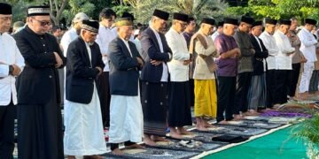 Wamendagri dan Wali Kota Bogor Salat Iduladha di Masjid Al Muttaqin