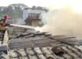 Diduga Korsleting Listrik, Rumah Warga di Sempur Terbakar