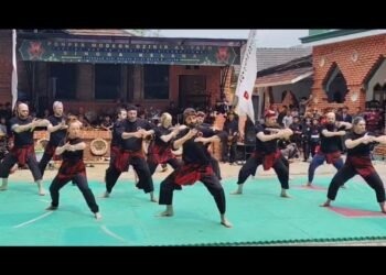 Pesilat Italia Unjuk Aksi di Sukabumi, Buktikan Pencak Silat Go International di Sunda Camp