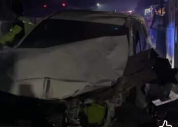 Fortuner Tabrak 2 Motor dan Warung di Kemang, 1 Orang Tewas