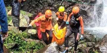 Nekat Renang ke Curug Ciparay Pamijahan, Wisatawan Tewas Tenggelam