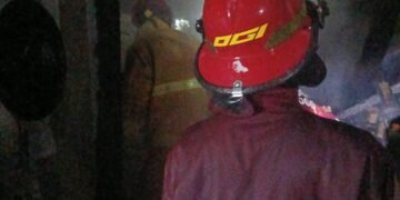 Korsleting Listrik di Kamar Sebabkan Rumah Warga Leuwiliang Terbakar