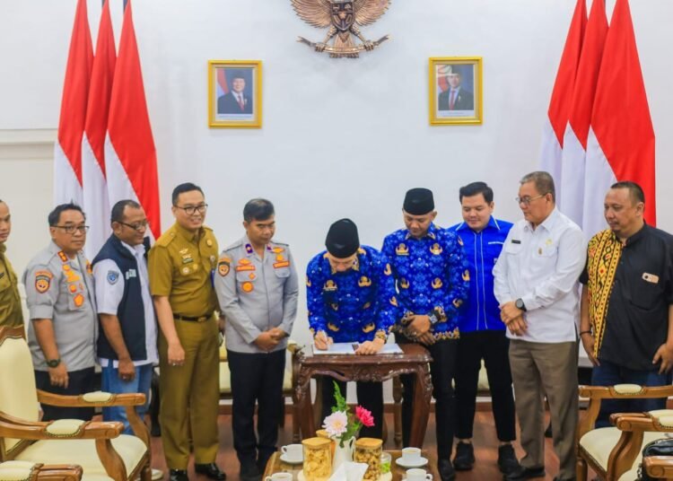 Angkot Usia di Atas 20 Tahun Dilarang Mengaspal
