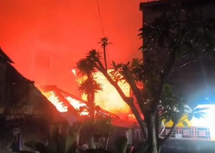 Gegara Anak Main Lilin, Rumah dan Motor Terbakar di Bojonggede