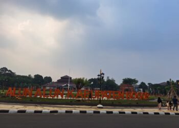 Sempat Jadi Kado HJB, Alun-Alun Kabupaten Bogor Belum Juga Rampung