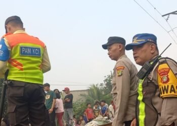 Tak Hiraukan Peringatan, Lansia 67 Tahun Tewas Tertabrak Kereta di Bojonggede