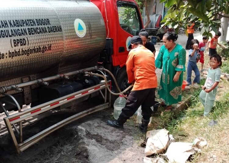 Kemarau Panjang Landa Citeureup, 517 Warga Alami Krisis Air Bersih