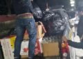 Polisi Amankan 1.134 Botol Miras Ilegal dan Penjual di Ciseeng
