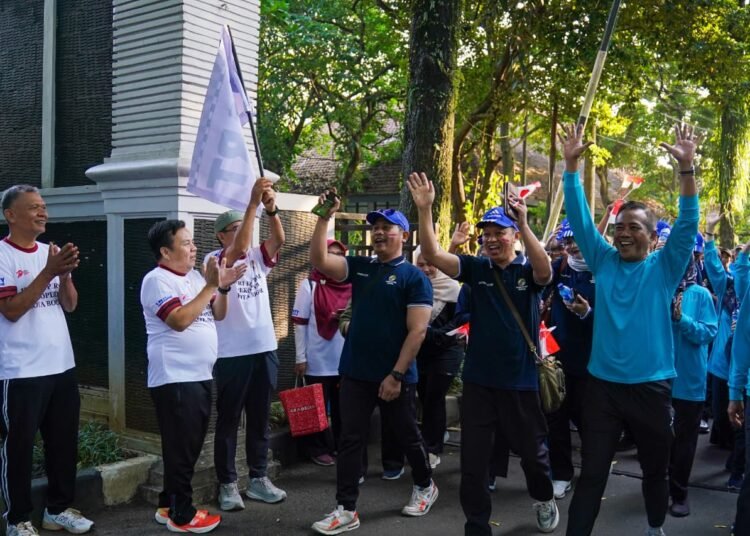 Gerak Jalan Sehat Harkopnas, Ketua DPRD Kota Bogor Apresiasi Peran Koperasi