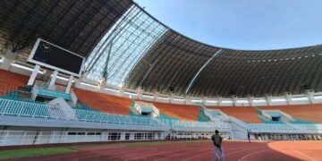 Pemkab Bogor Dikejar Deadline, Perbaikan Atap Stadion Pakansari Baru 50 Persen Jelang AFF
