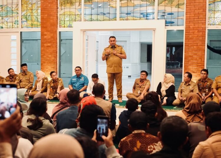 Siapkan Ruang bagi PKL di Alun-Alun Tegar Beriman, Bupati Rudy Tekankan Kebersihan dan Ketertiban