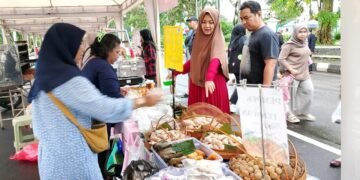 Siapkan Nuansa Kesundaan di Alun-Alun, Pemkab Bogor Ajak PKL Kenakan Pakaian Adat Sunda