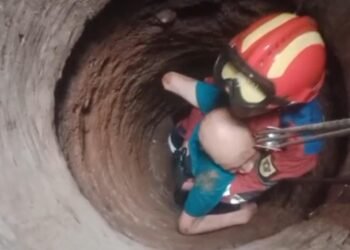 Kakek di Ciseeng Terjatuh Dalam Sumur, Damkar Evakuasi Selamat