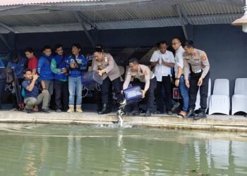 Kapolres Cianjur Ajak Ojol dan PMOC Mancing Bareng dalam Program Jumat Berkah