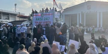 Ratusan Massa Gelar Aksi Damai Tolak LGBTQ dan Miras di Balai Kota Bogor