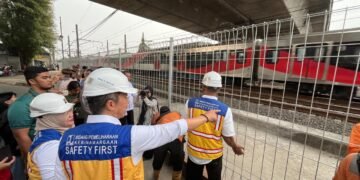 Cegah Kecelakaan, Pemkot Bogor Pagari Perlintasan Kereta di Kedung Badak
