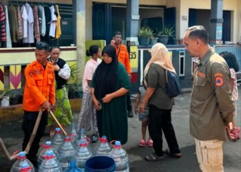 BPBD Salurkan 12 Ribu Liter Air Bersih untuk Warga Terdampak Kekeringan di Kedunghalang-Bubulak