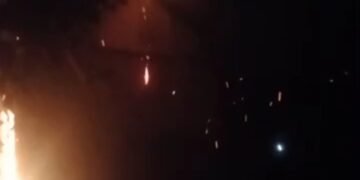 KEBAKARAN RUMAH DI NYALINDUNG SUKABUMI, 3 ANAK MENINGGAL DUNIA DIDUGA AKIBAT LILIN SAAT LISTRIK PADAM