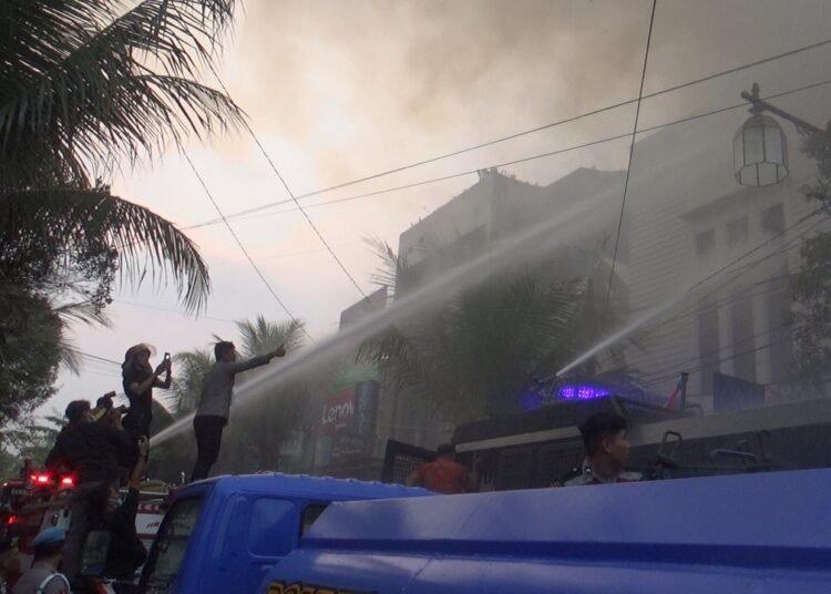 Kebakaran Gereja Nehemia Cianjur, Lantai Dua dan Tiga Terbakar
