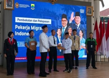Menko Muhaimin Iskandar Dorong PMI Cianjur Beralih ke Sektor Formal