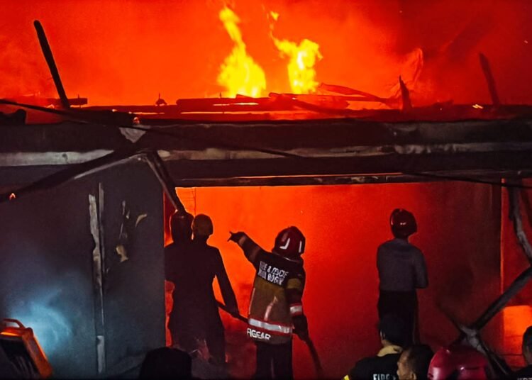 Rumah Warga di Empang Terbakar, Seorang Wanita Meninggal