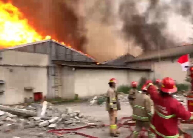 Gudang Eks Pabrik Tekstil di Kota Bogor Hangus Terbakar