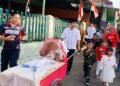 Meriahkan HUT RI, Warga Pangkalan Raya Cibuluh Karnaval dengan Kostum Bayi Ajaib