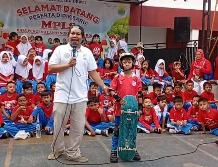 PORSESOSI Goes to School Buka Jalan Atlet Muda Skateboard dan Sepatu Roda di Cianjur